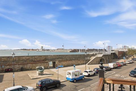 3 bedroom semi-detached house for sale, High Street, Old Portsmouth