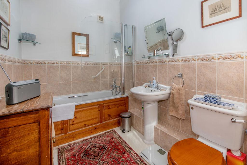 Family bath/shower