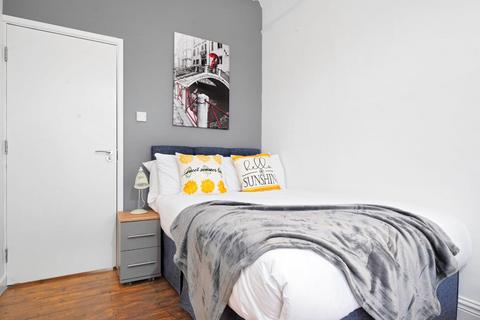 undefined, Western Avenue, London W3