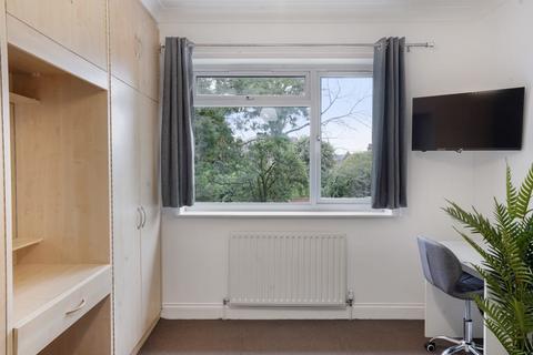 undefined, Western Avenue, London W3