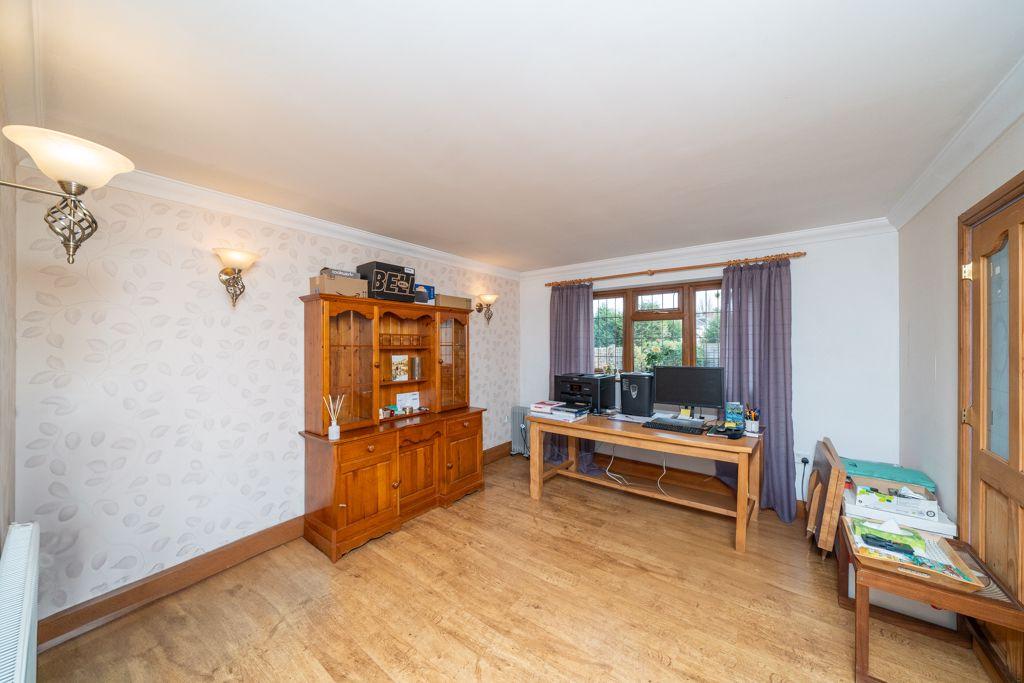 Dining room/bedroom