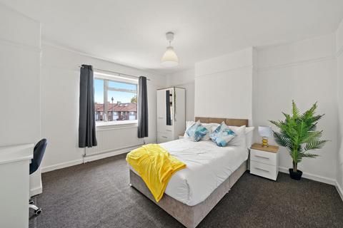 undefined, Western Avenue, London W3