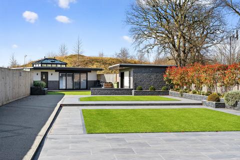 4 bedroom detached house for sale, Strawberry cross, Chester, CH1