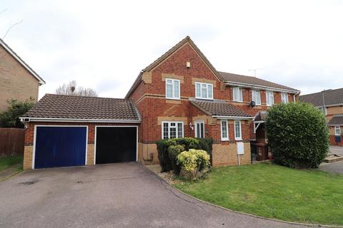 3 bedroom end of terrace house for sale, Augustus Gate, Stevenage, Hertfordshire, SG2