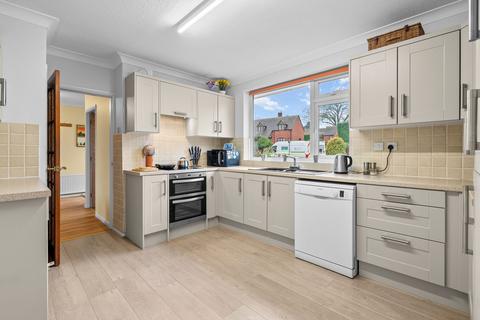 3 bedroom detached bungalow for sale, Low Road, Church Lench, WR11