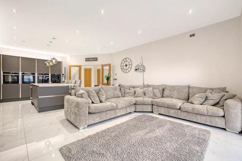 3 bedroom apartment for sale, Great Warley Street, Great Warley, CM13
