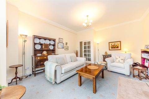 2 bedroom apartment for sale, Trinity Square, Llandudno, Conwy, LL30