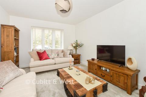 Gala Close, Crowborough, East Sussex