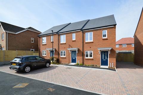 2 bedroom terraced house to rent, South Meadow, Saddlers Reach, Chichester, PO19