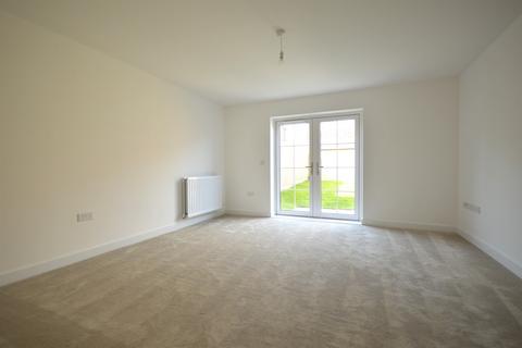 2 bedroom terraced house to rent, South Meadow, Saddlers Reach, Chichester, PO19
