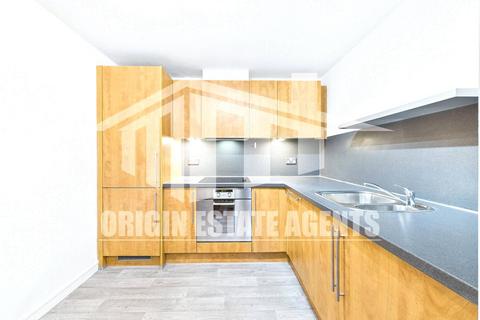 2 bedroom apartment to rent, Centenary  Plaza, Birmingham B1