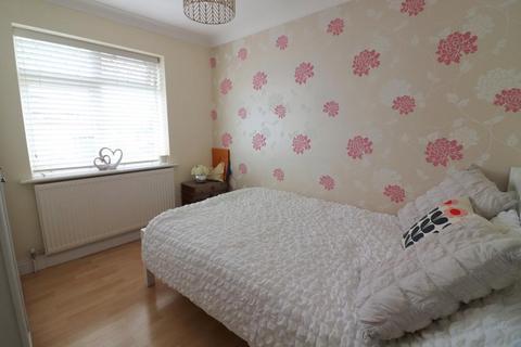 undefined, Luton LU4