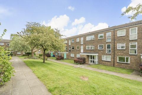 1 bedroom flat to rent, Pixton Way, Croydon CR0