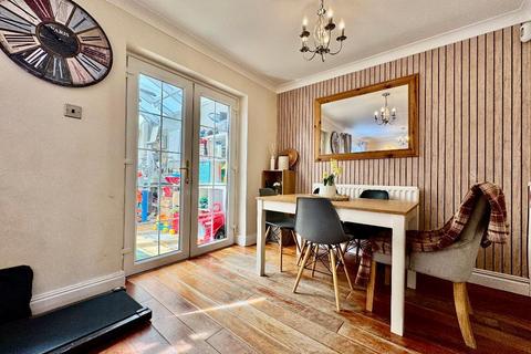 3 bedroom semi-detached house for sale, Tameton Close, Wigmore, Luton, Bedfordshire, LU2 8UX