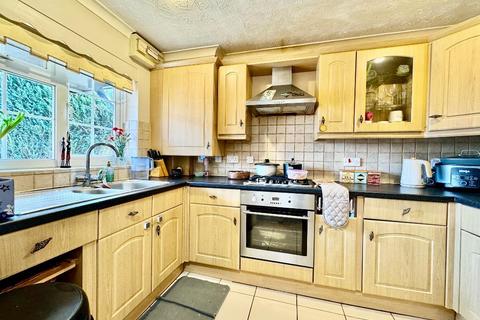 3 bedroom semi-detached house for sale, Tameton Close, Wigmore, Luton, Bedfordshire, LU2 8UX