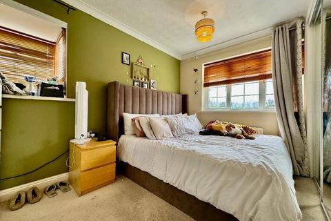 3 bedroom semi-detached house for sale, Tameton Close, Wigmore, Luton, Bedfordshire, LU2 8UX