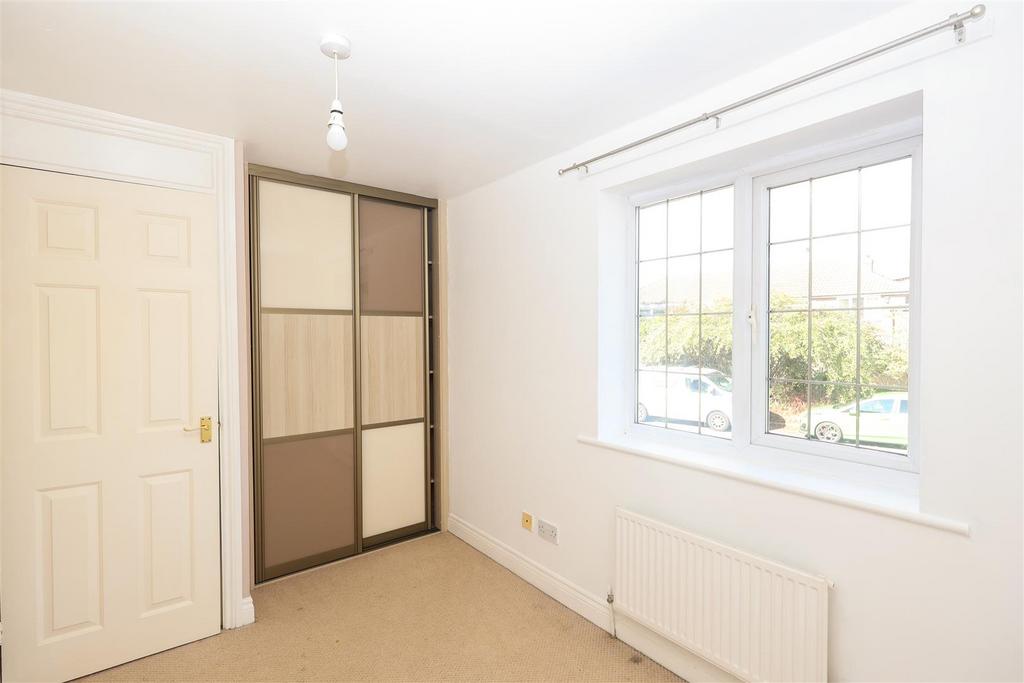 House in Ripon - More