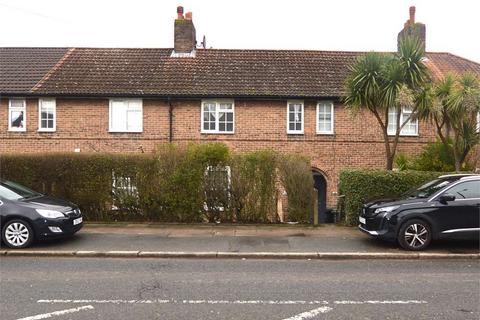 2 bedroom house to rent, BR1