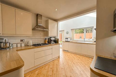 undefined, Old Mill Close, Wirral, CH60