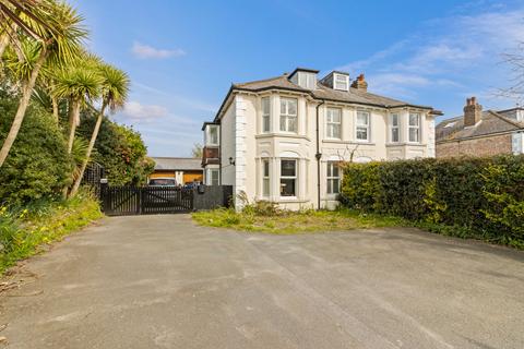 Framfield Road, Uckfield, East Sussex, TN22