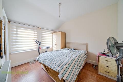 3 bedroom semi-detached house for sale, Bensham Lane, Thornton Heath, CR7