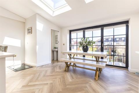 4 bedroom terraced house for sale, Rhigos Gardens, Cathays, Cardiff, CF24