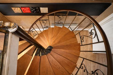 4 bedroom semi-detached house for sale, Burnt Ash Hill, London SE12