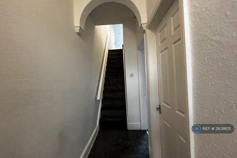2 bedroom terraced house to rent, Leigh Road, Leigh, WN7