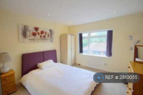 1 bedroom flat to rent, Pendas Way, Leeds, LS15