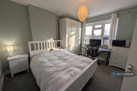 2 bedroom maisonette to rent, Edencourt Road, London, SW16