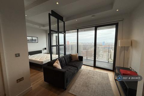 Studio to rent, Corson House, London, E14