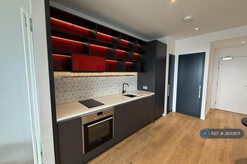 Studio to rent, Corson House, London, E14