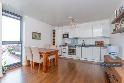 1 bedroom flat to rent, St. John's Hill, London, SW11