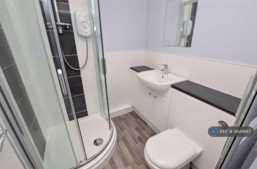 Bathroom  1.79m x 173m
