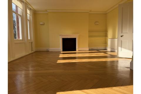 2 bedroom flat for sale, Old Marylebone Road, London, NW1