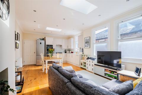 3 bedroom maisonette for sale, Harborough Road, London SW16