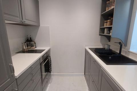 2 bedroom flat to rent, Brunswick Quay, London, SE16 7PT