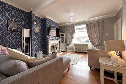 3 bedroom semi-detached house for sale, Beeston Road, Newark