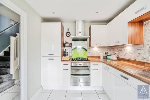 undefined, Threads Lane, Buckinghamshire MK18