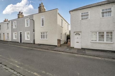 undefined, Russell Street, Windsor