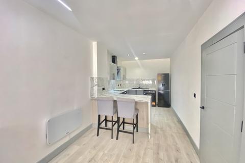 2 bedroom flat to rent, Claughton Street, St. Helens WA10