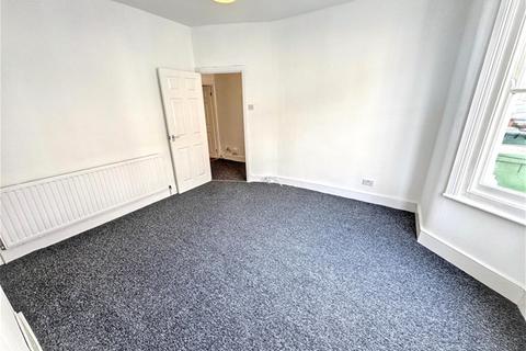 2 bedroom maisonette to rent, Ling Road, Canning Town