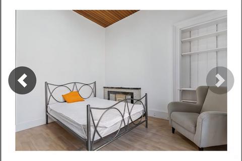 4 bedroom flat to rent, /,  Gibson Street, Glasgow