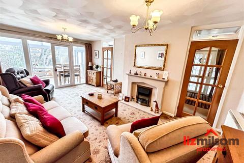 2 bedroom detached house for sale, Mill Hill Lane, Burton-On-Trent DE15