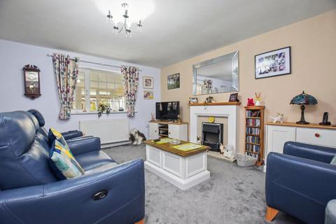 3 bedroom semi-detached house for sale, Ashwood Parade, Hall Green, Wakefield, West Yorkshire