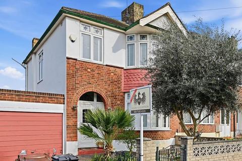 3 bedroom semi-detached house for sale, Manor Road, Barking