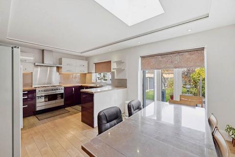 3 bedroom semi-detached house for sale, Manor Road, Barking