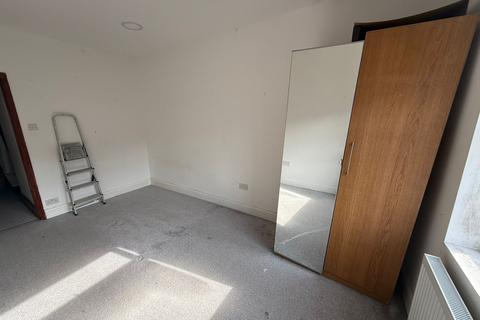 3 bedroom terraced house to rent, London E11
