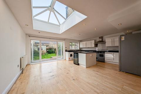 4 bedroom semi-detached house for sale, Courthope Villas, London