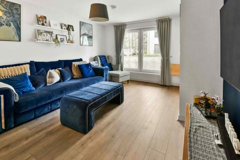 undefined, Kaims Crescent, Livingston